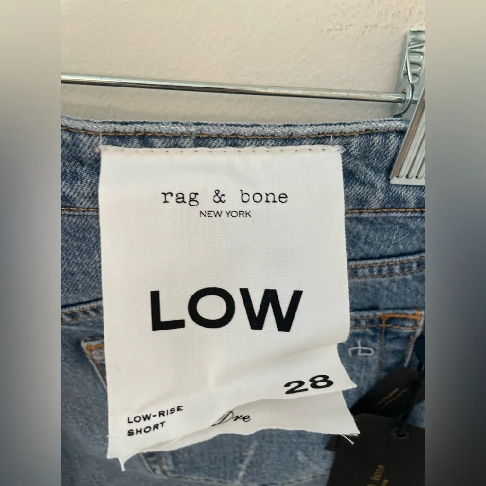 NWT! Rag & Bone Dre Low-Rise Cut-Off Blue Denim Shorts Medium Wash Size 28/M